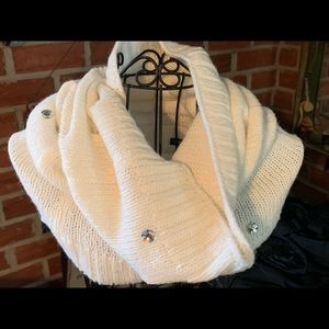 Victoria’s Secret hat & scarf set